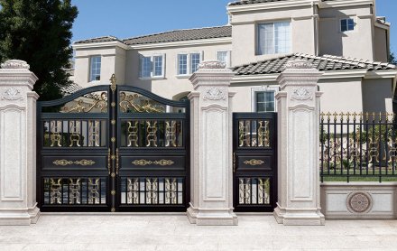 濰坊鋁藝大門的油漆施工需要注意什么？