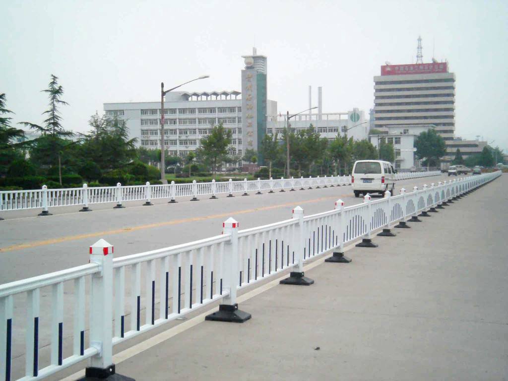 道路護欄定做